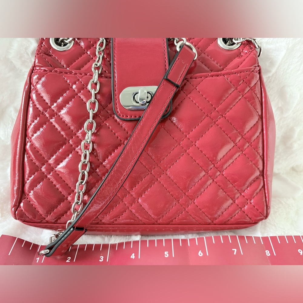 Forever 21 Cute Red Crossbody Quilted Faux Patent Leather Chain Handbag NWOT - Picture 9 of 9